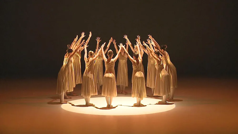 Scène d'un spectacle de fin d'année de Danse Passion